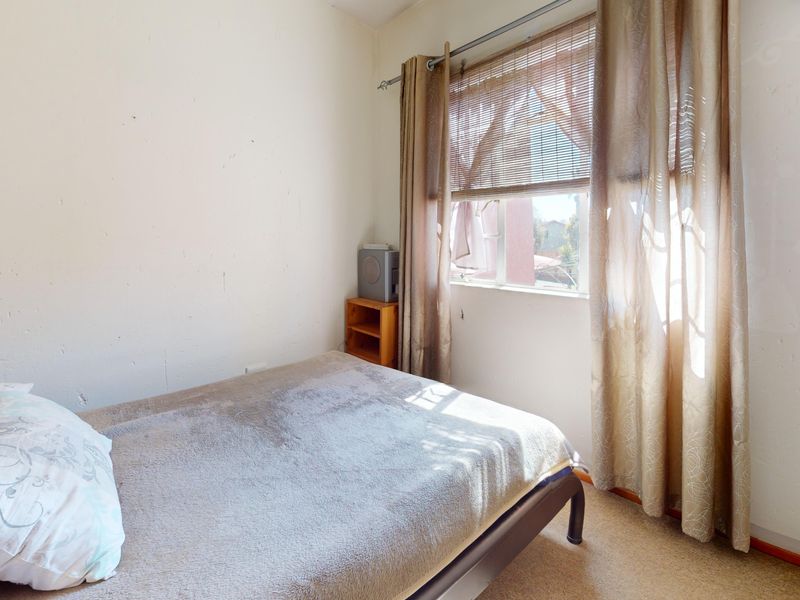 1-Bedroom Flat with Office/Study | Ideal for Young Couple, Small Family or Investor - Photo 10