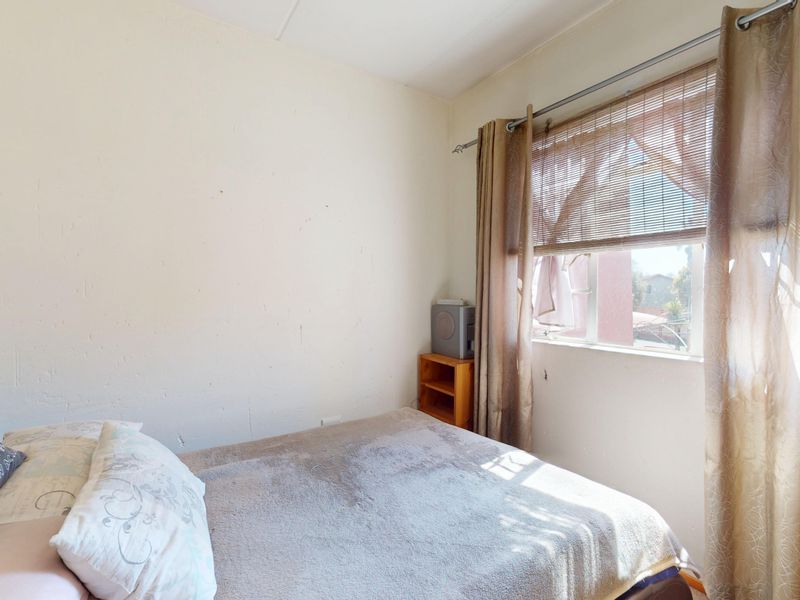 1-Bedroom Flat with Office/Study | Ideal for Young Couple, Small Family or Investor - Photo 8