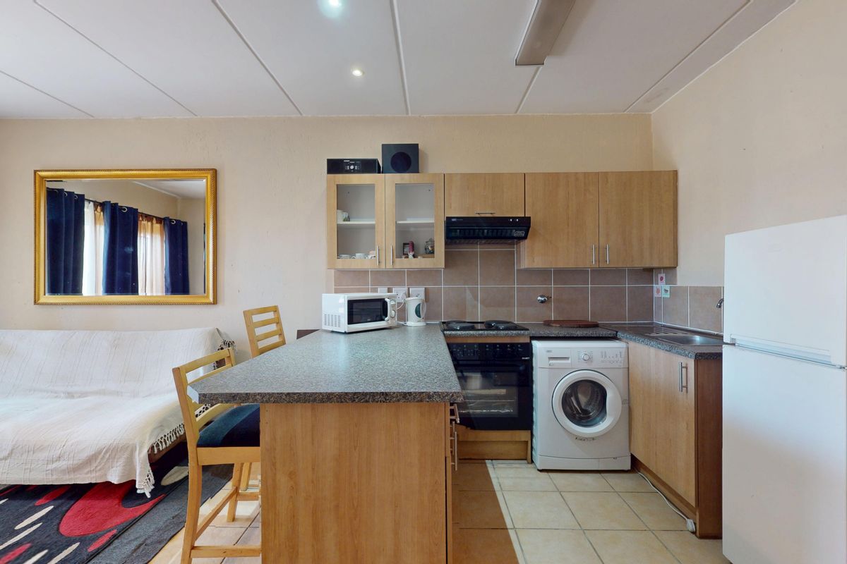 1-Bedroom Flat with Office/Study | Ideal for Young Couple, Small Family or Investor - Photo 2
