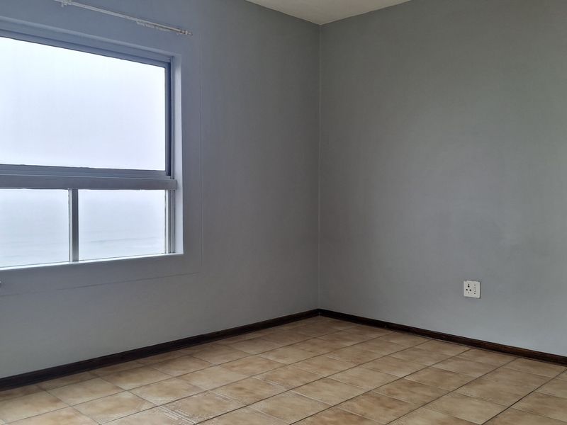 Wake Up to Endless Ocean Views Every Day. - Photo 10