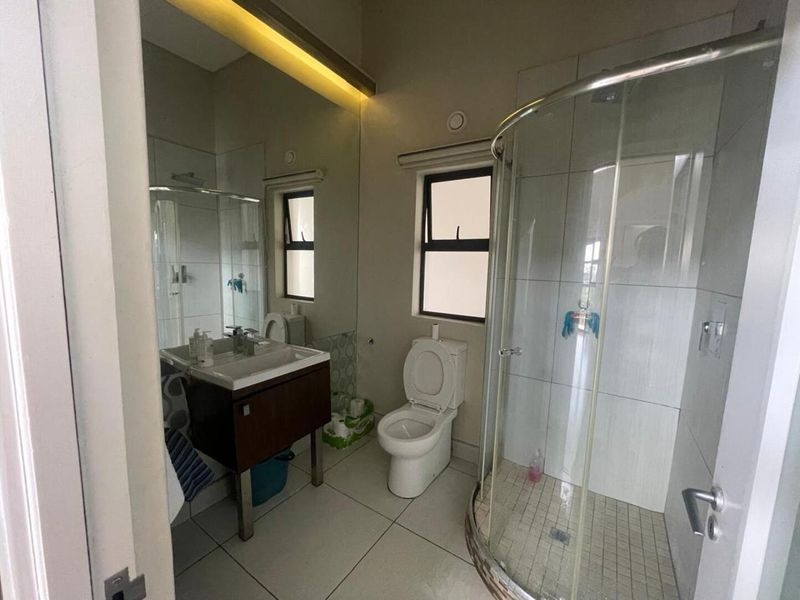 Modern Executive Sophistication in Sandton most vibrant sought after security estate - Photo 9