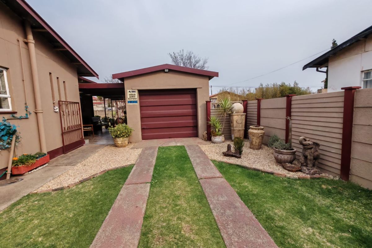 Perfect for Families and Entertainers - Photo 2