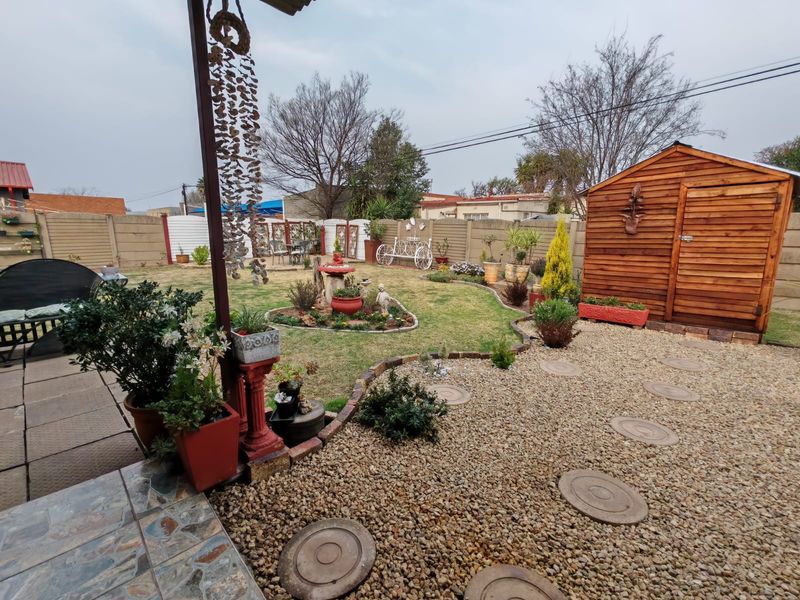 Perfect for Families and Entertainers - Photo 5