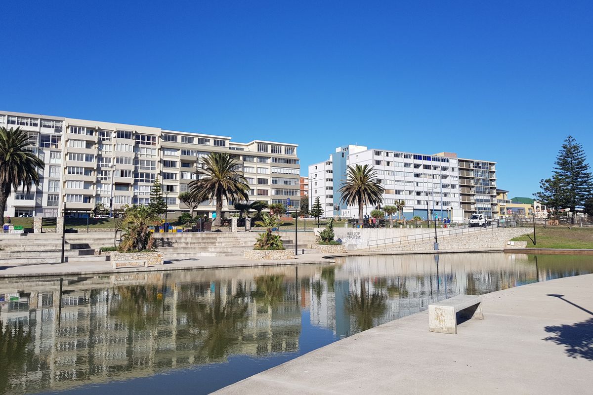 Prime Beachfront Opportunity – Unlock the Potential - Photo 5