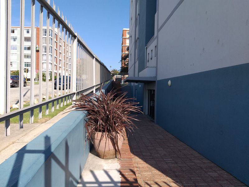 Prime Beachfront Opportunity – Unlock the Potential - Photo 9