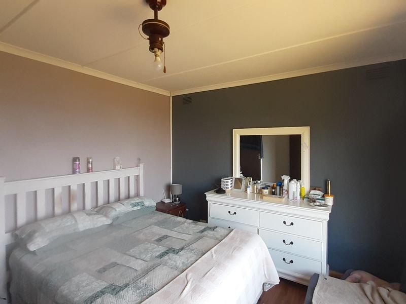 Family favorite with beautiful sea views and bachelor flat - Photo 4