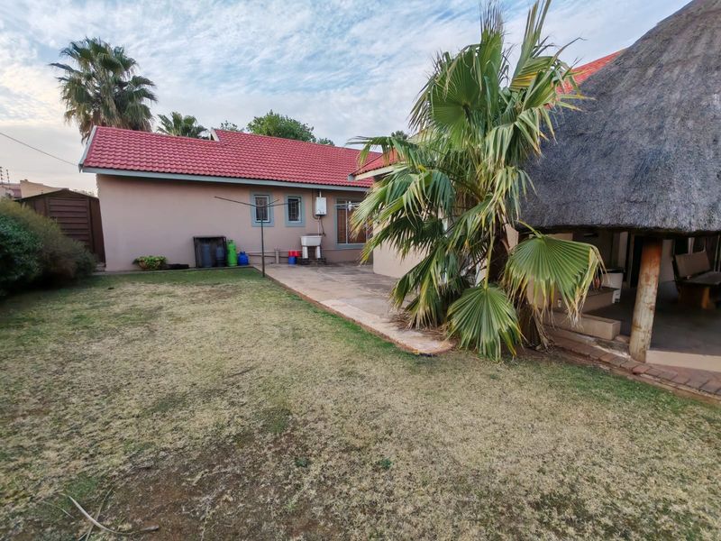 A Rare Find! - Photo 2