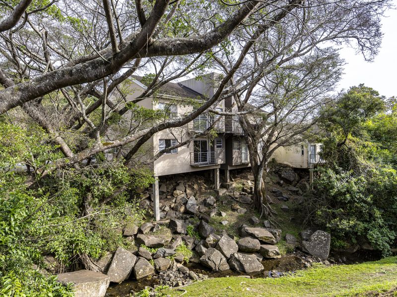 Bonnie Doon - Convenient, lock up and go living - Photo 2