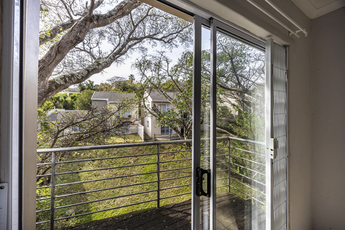 Bonnie Doon - Convenient, lock up and go living - Photo 5