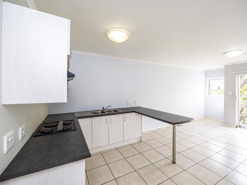 Bonnie Doon - Convenient, lock up and go living - Photo 8