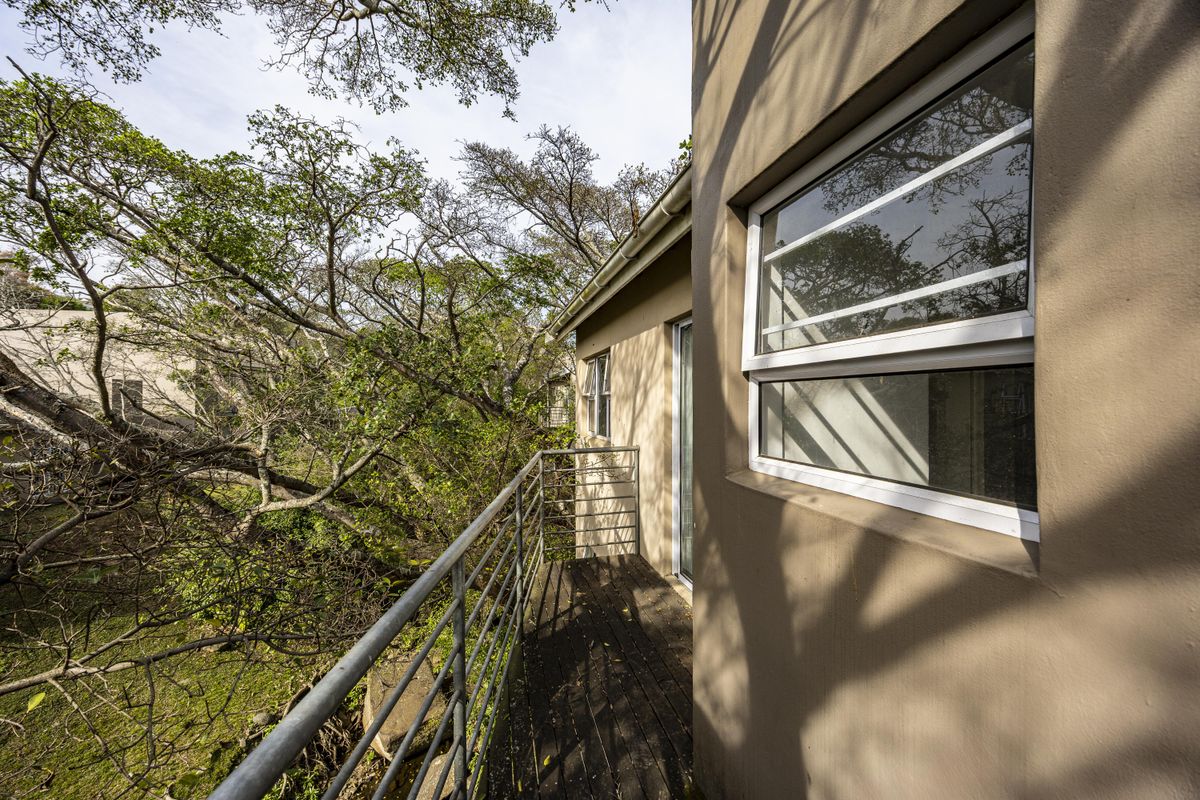 Bonnie Doon - Convenient, lock up and go living - Photo 4