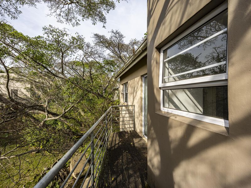 Bonnie Doon - Convenient, lock up and go living - Photo 4