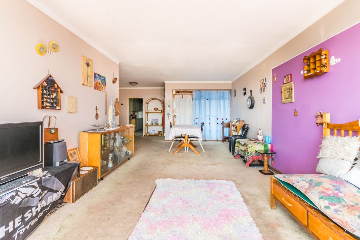 3 Bedroom Apartment For Sale in Krugersdorp - Photo 5