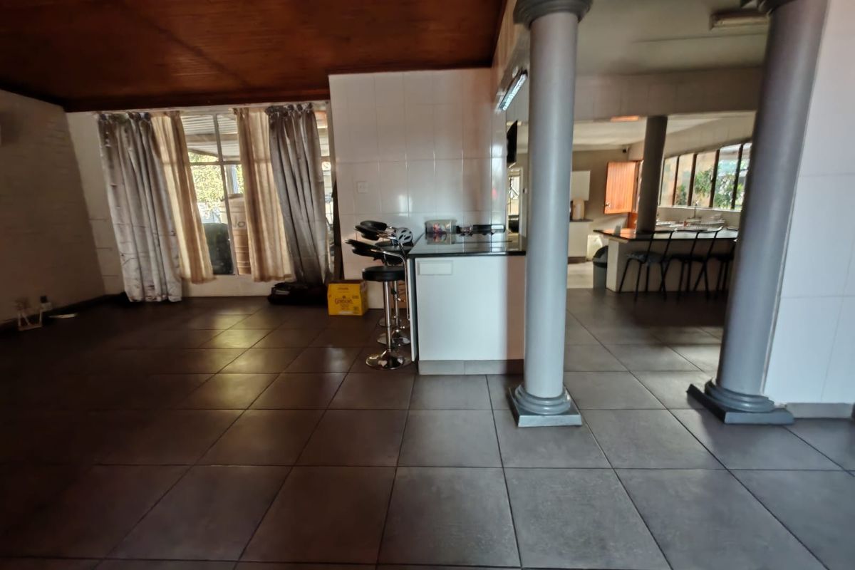 A True Gem! - Photo 4