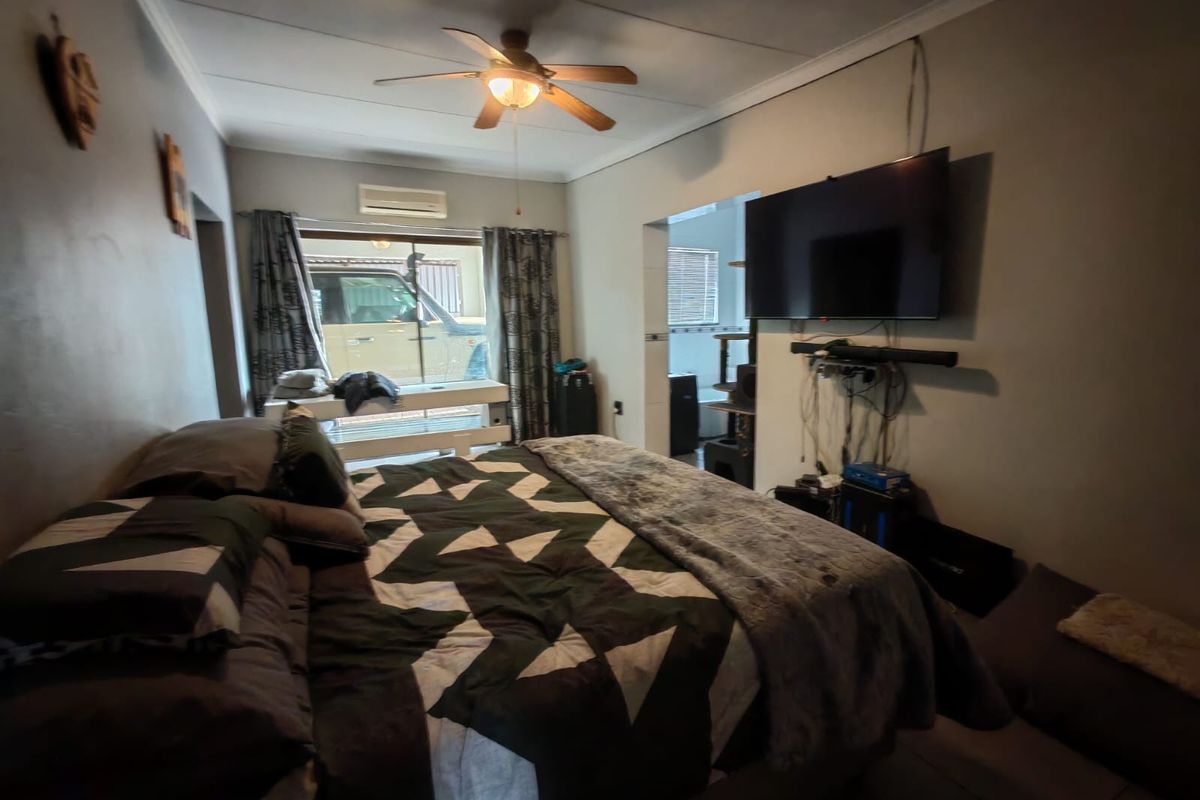 A True Gem! - Photo 5