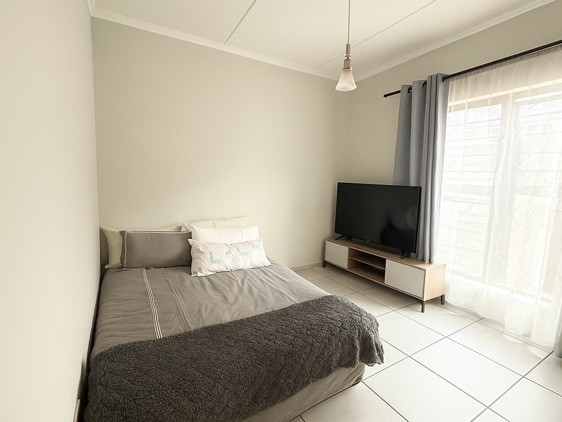 Ground Floor Gem with Private Garden & Greenbelt Views - Photo 9