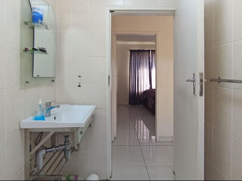 Modern, stylish & affordable - Photo 7