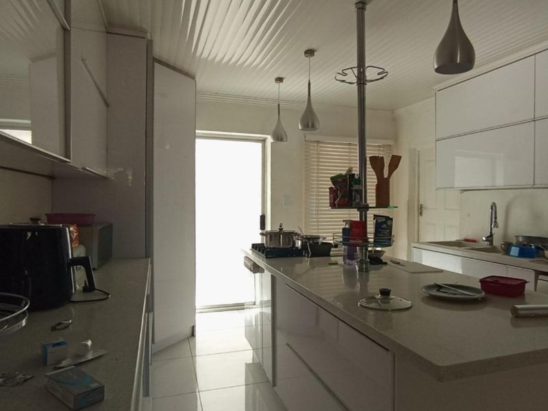 Modern, stylish & affordable - Photo 6