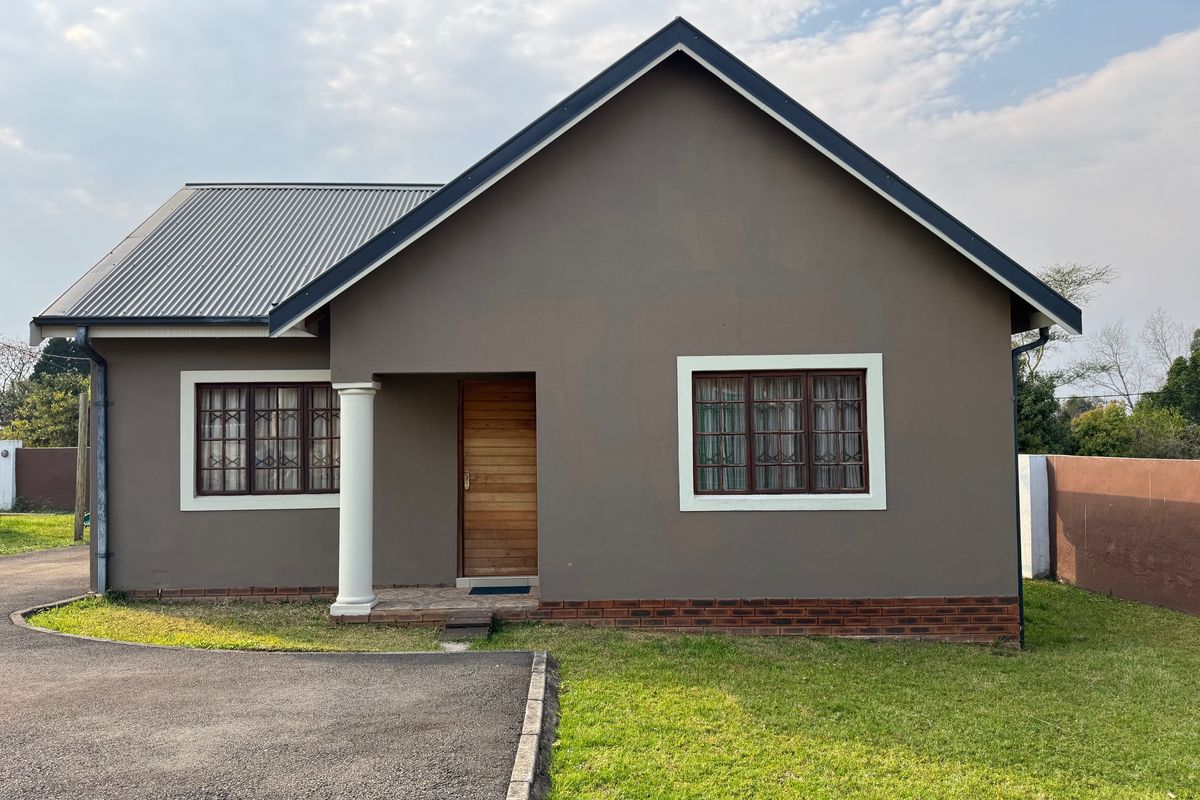 Fully Furnished One-Bedroom Garden Cottage in Hilton - Photo 2