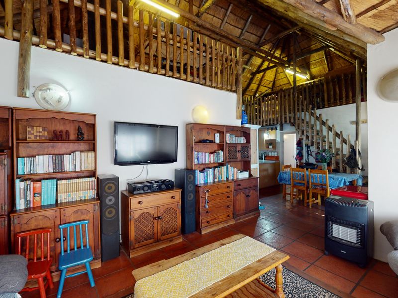 3 Bed, 2 Bath Home in Secure Complex- Lambton - Photo 2