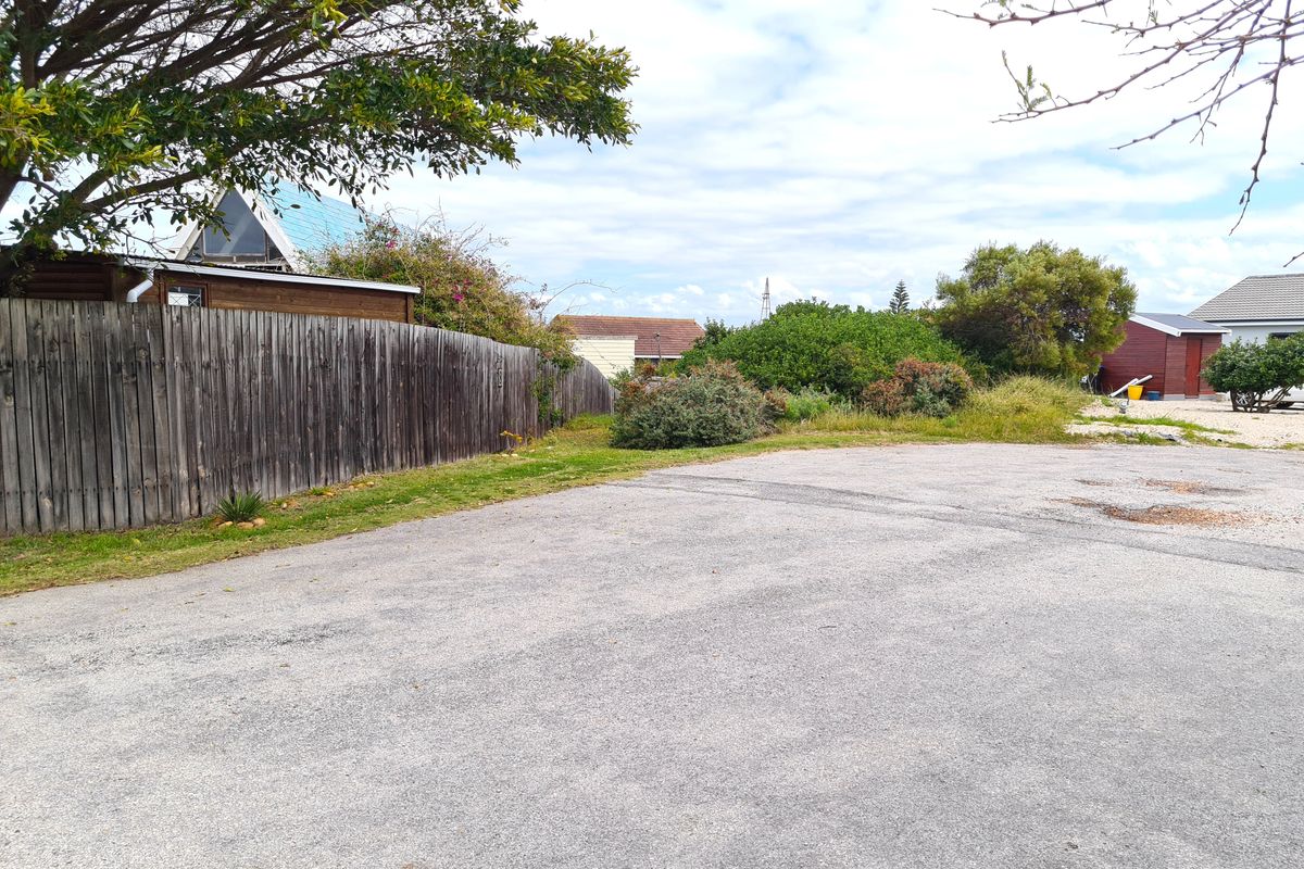 Vacant Level Stand for your New Home in Paradise Beach, Jeffreys Bay - Photo 2