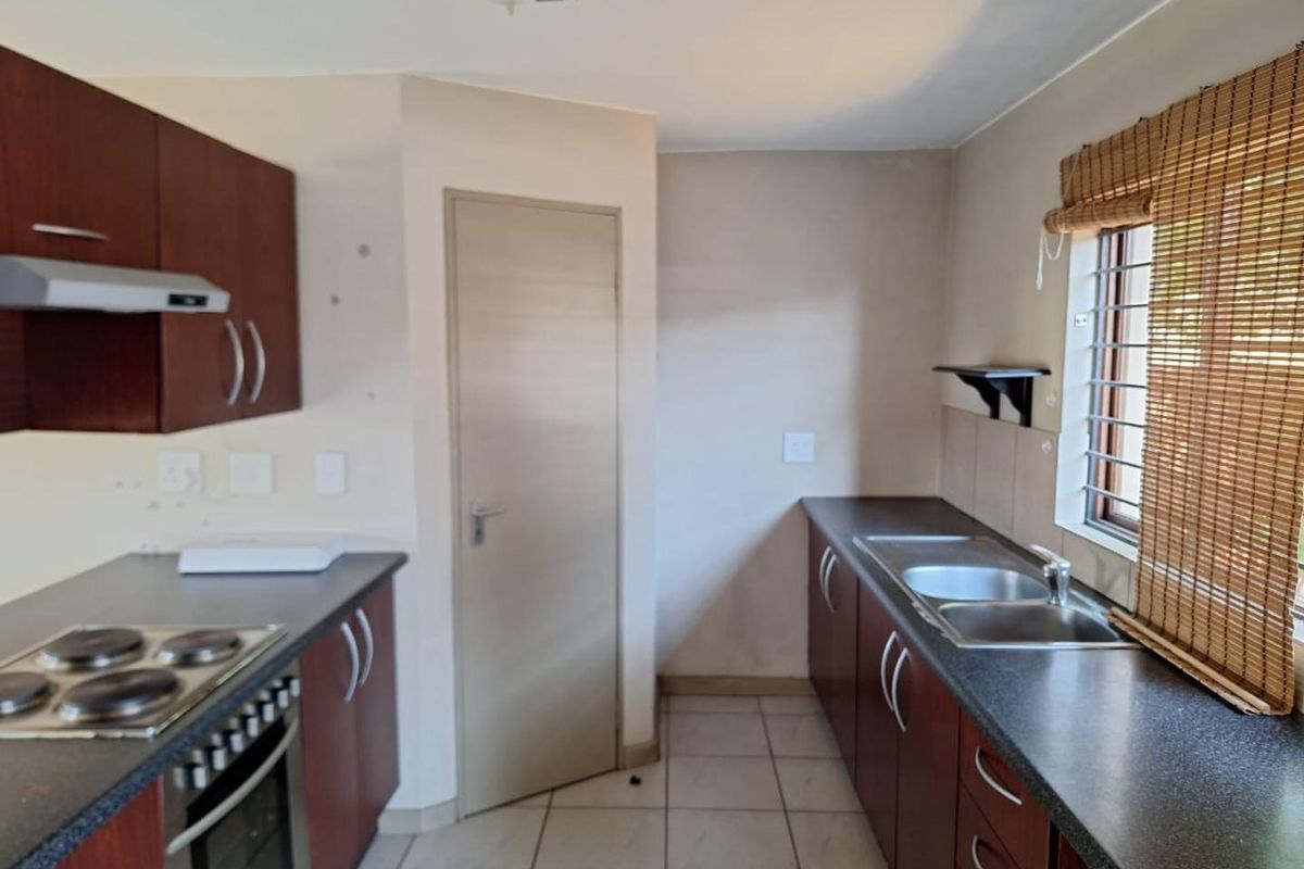 Warm, Wonderful, Convenient Home in Waterfall Heights - Photo 2