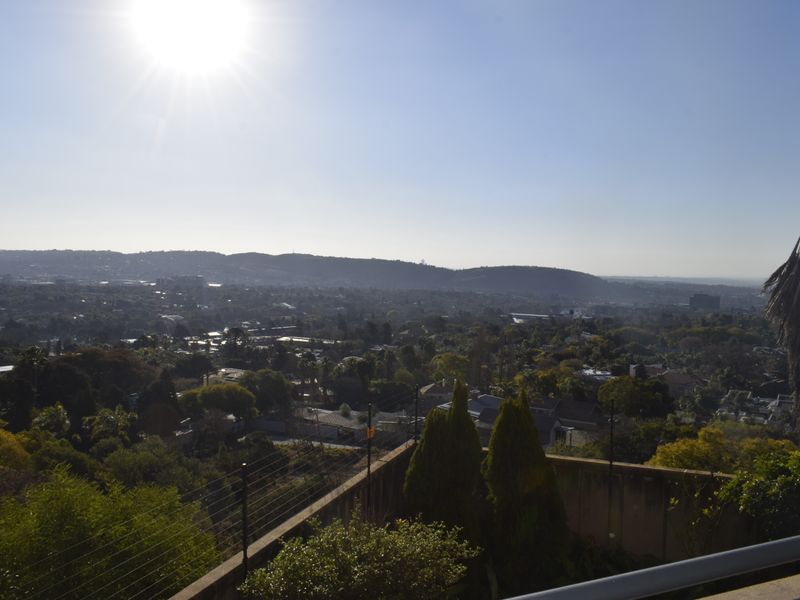 Modern 2 bedroom apartment for sale in Germiston - Photo 2