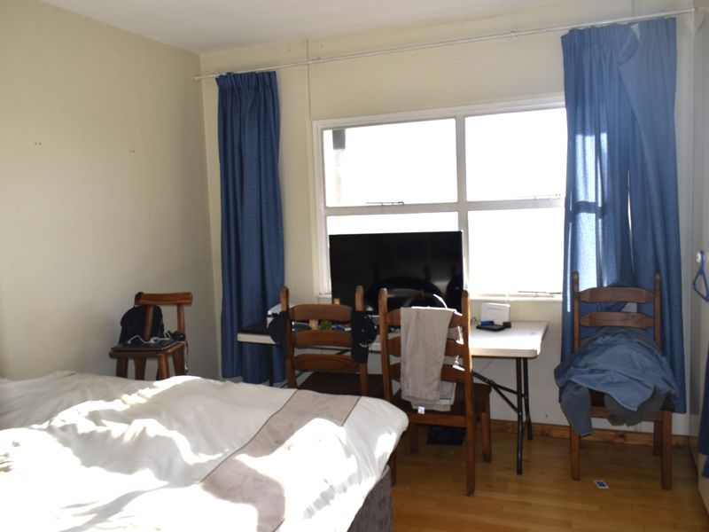 Modern 2 bedroom apartment for sale in Germiston - Photo 9