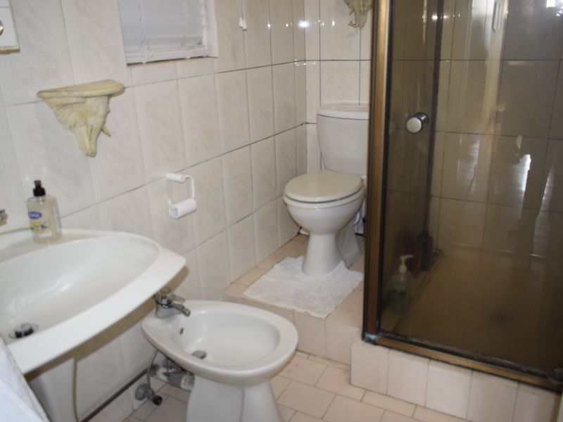 Modern 2 bedroom apartment for sale in Germiston - Photo 10