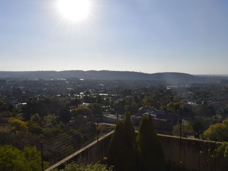 Modern 2 bedroom apartment for sale in Germiston - Photo 5