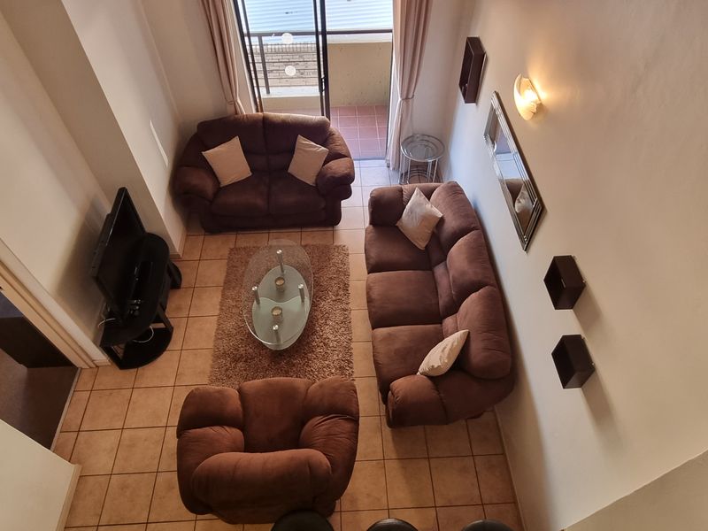 Exquisite & very spacious! - Photo 2