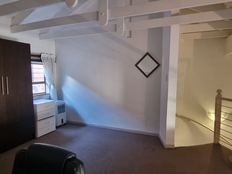 Exquisite & very spacious! - Photo 10