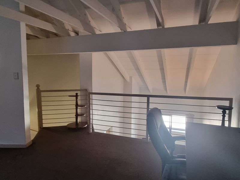 Exquisite & very spacious! - Photo 9