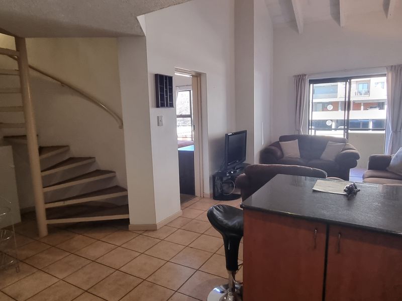 Exquisite & very spacious! - Photo 6