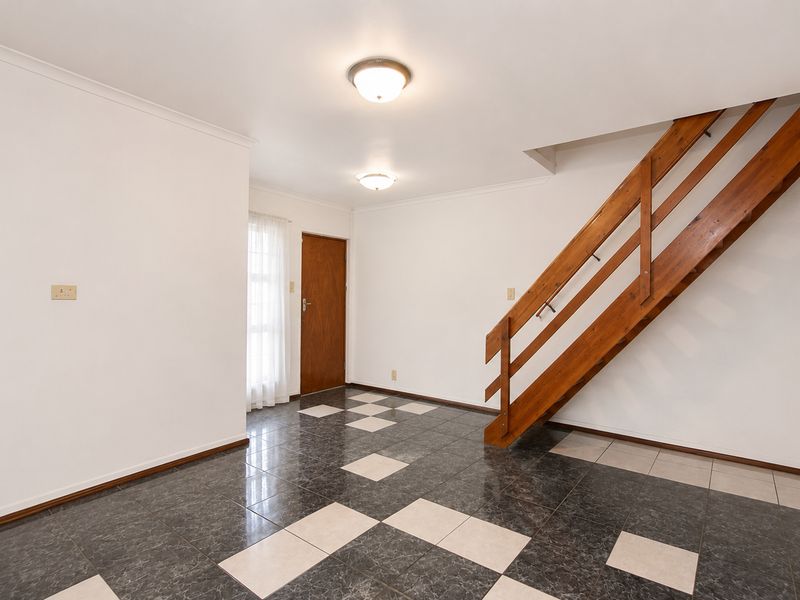 Spacious 3 Bedroom Duplex with Flatlet in Summer Greens, Milnerton - Photo 3