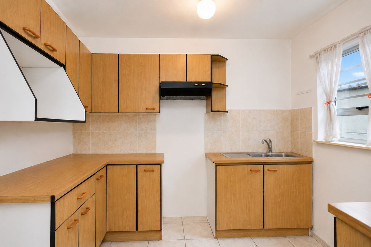 Spacious 3 Bedroom Duplex with Flatlet in Summer Greens, Milnerton - Photo 5