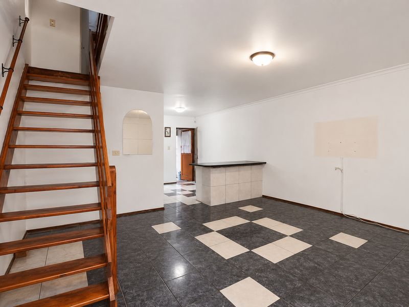 Spacious 3 Bedroom Duplex with Flatlet in Summer Greens, Milnerton - Photo 2