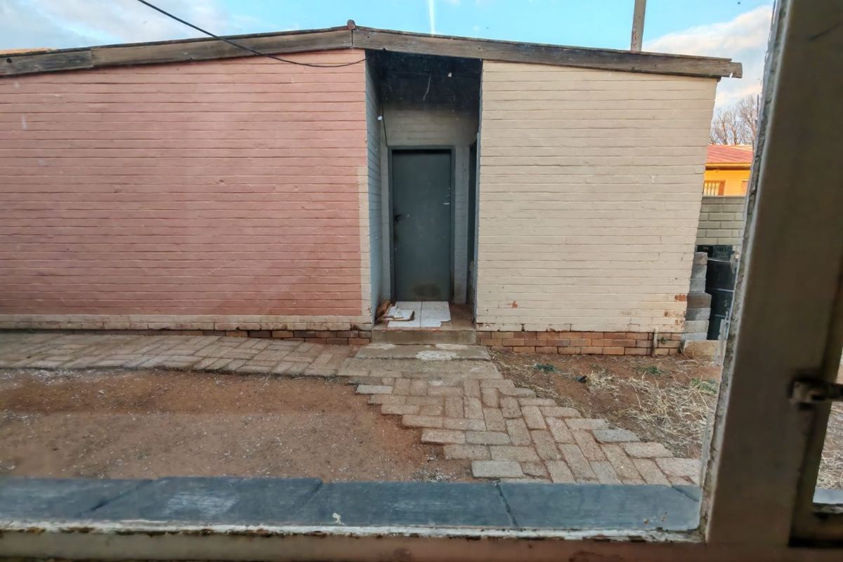 Sole and Exclusive Mandate - Photo 2