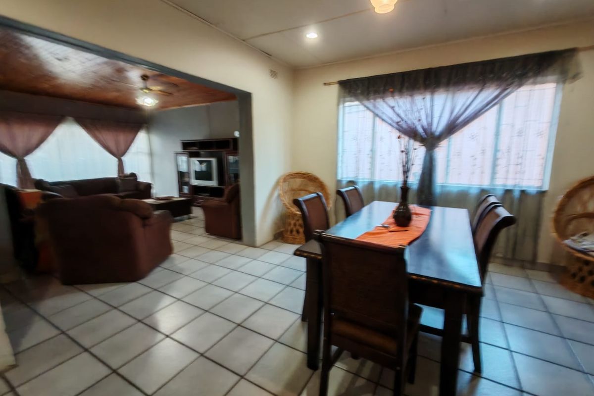 Sole and Exclusive Mandate - Photo 4