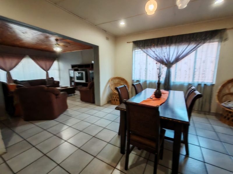 Sole and Exclusive Mandate - Photo 4