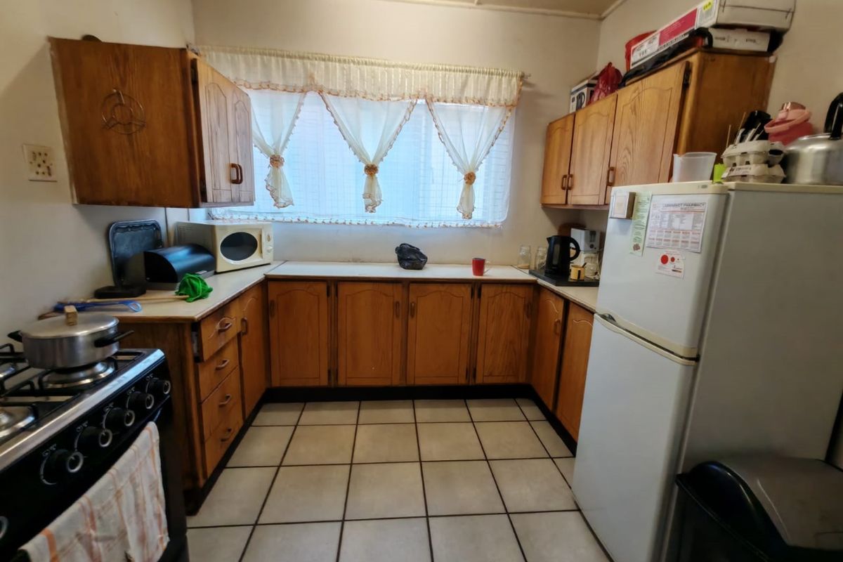 Sole and Exclusive Mandate - Photo 3