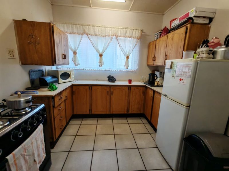 Sole and Exclusive Mandate - Photo 3