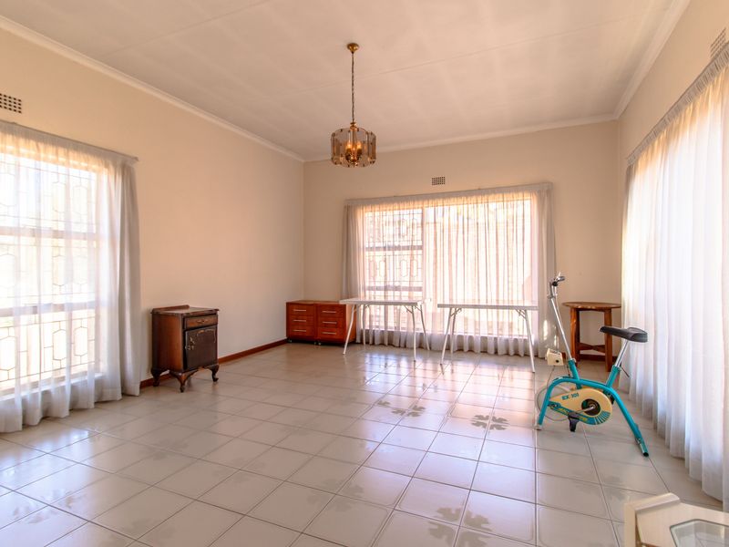 Bring A Little, Get A Lot! - Photo 4