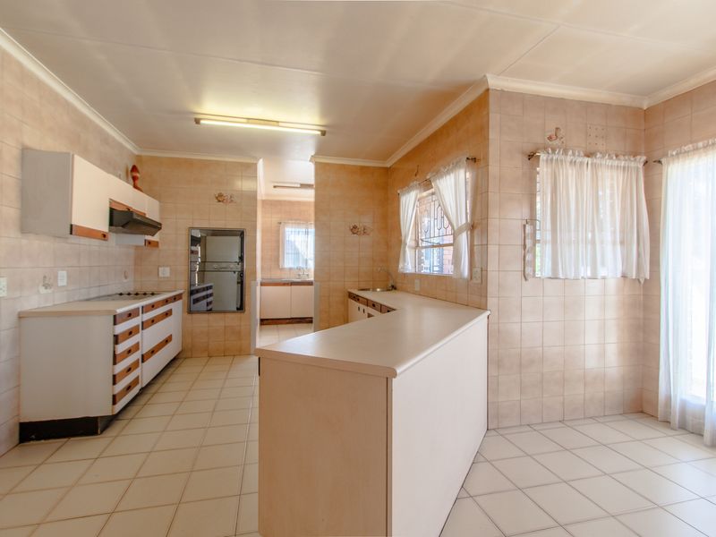 Bring A Little, Get A Lot! - Photo 9