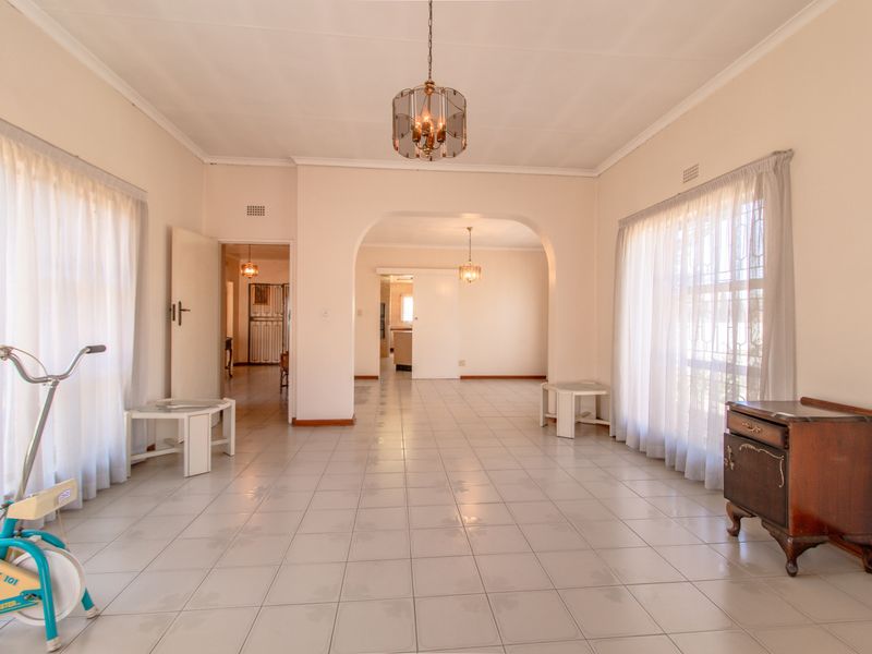 Bring A Little, Get A Lot! - Photo 5