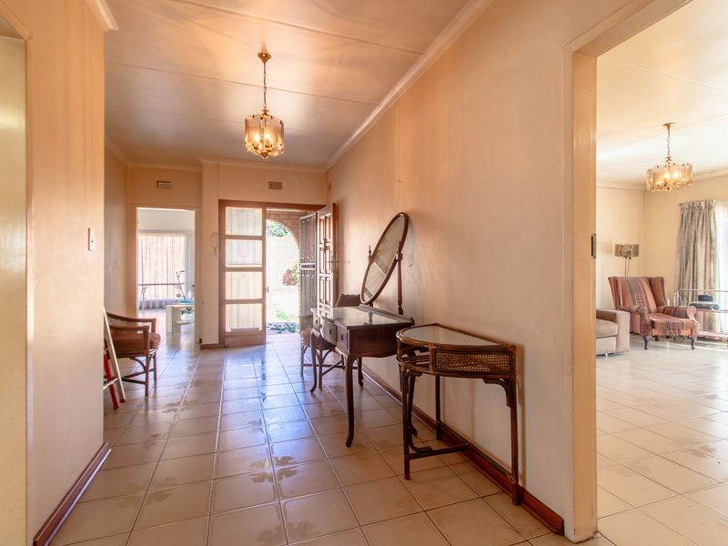 Bring A Little, Get A Lot! - Photo 2