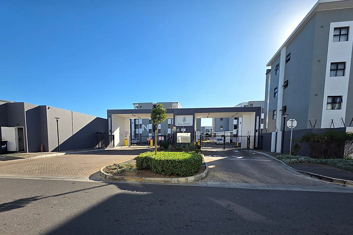 Modern, Secure Apartment for Sale in Parklands, Blouberg - Photo 2