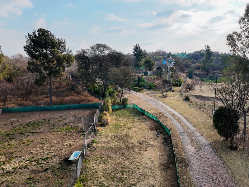 🌾 Invest on the R82 – Stunning Views, Tranquil Setting, Limitless Potential Property Highlights - Photo 6