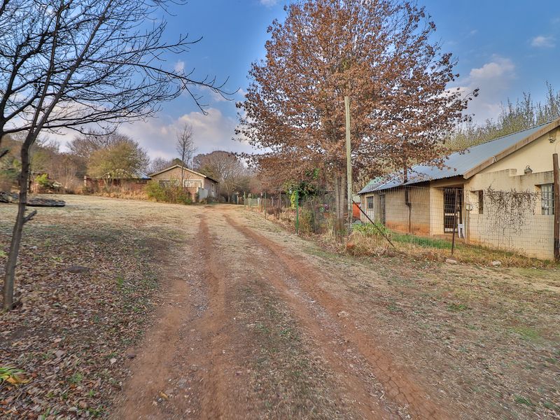 Three Tenanted Cottages + Room for More Income - Photo 10