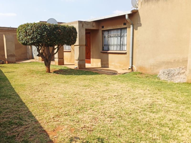 Welcome to stunning  family house - Photo 4